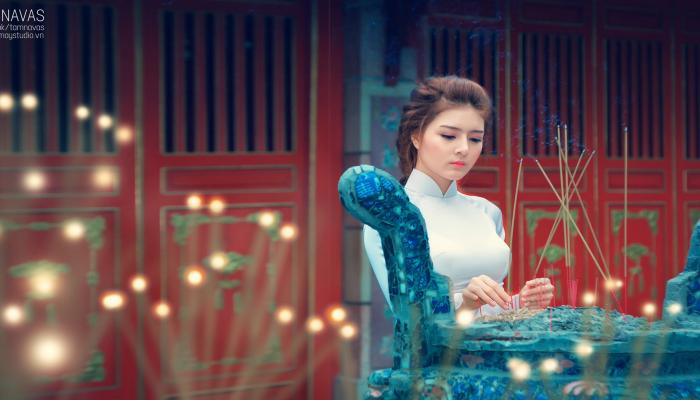 Traditional Chinese Woman HD Portrait Wallpaper
