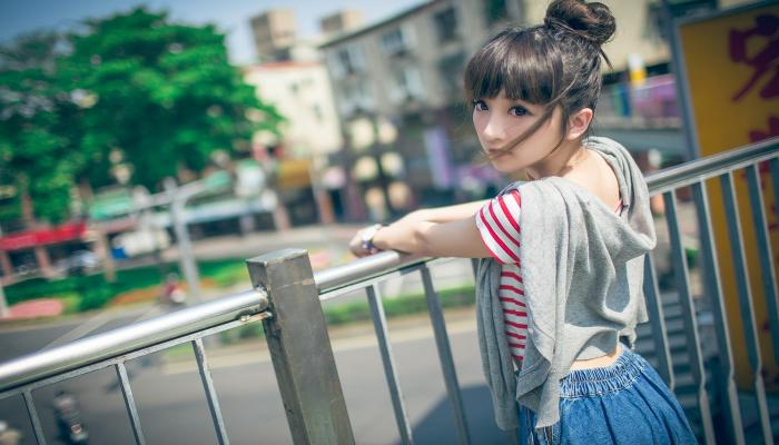 Woman HD Portrait Wallpaper