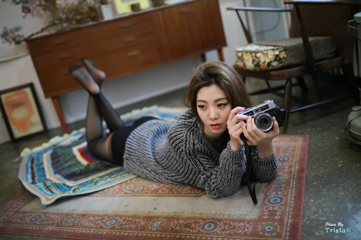 Woman HD Portrait Wallpaper