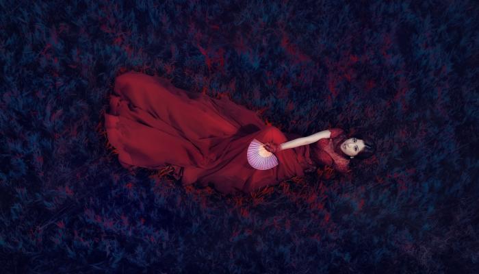 Woman Qipao 2K Portrait Wallpaper