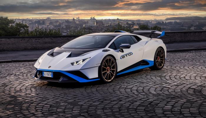Lamborghini City Car Sports Car 4K Creative Wallpaper